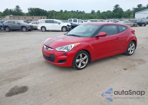 2013 Hyundai Veloster Base W/Black z USA, uszkodzony, nr VIN KMHTC6AD0DU145090